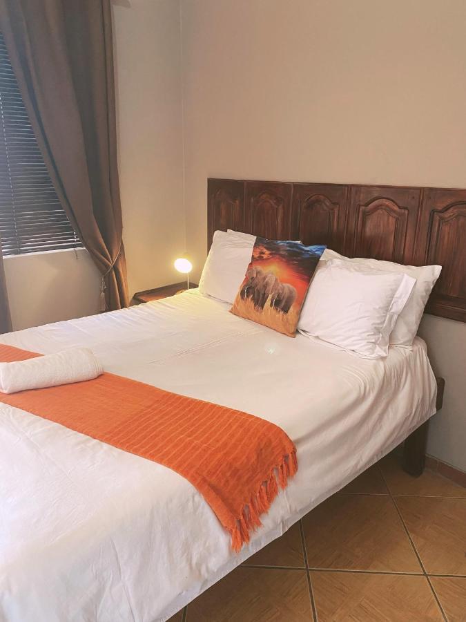 The Wilds Lodge Kuruman Exterior photo